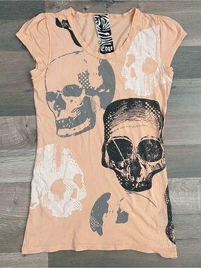 Vintage Y2K Orange Skull Graphic T-Shirt Goth Emo Grunge Alt